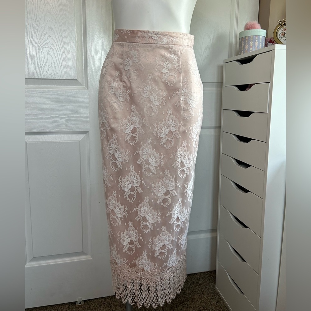 Lorrie Kabala Vintage High Waisted Lace Pink Midi Skirt